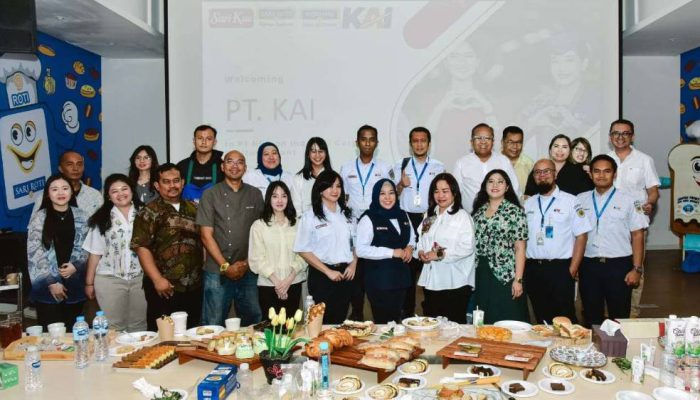 KAI Services Gandeng Sari Roti, Siap Perkaya Menu Kuliner Kereta dan Loko Café