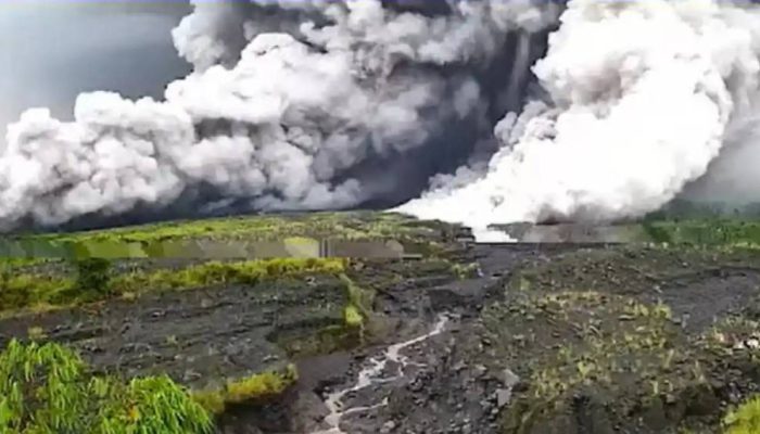 Semeru Erupsi Lagi, Masyarakat Diminta Jauhi Zona Rawan