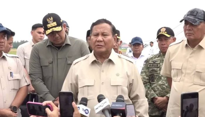 Prabowo Pastikan Kebutuhan Korban Bencana Sumatra Tercukupi