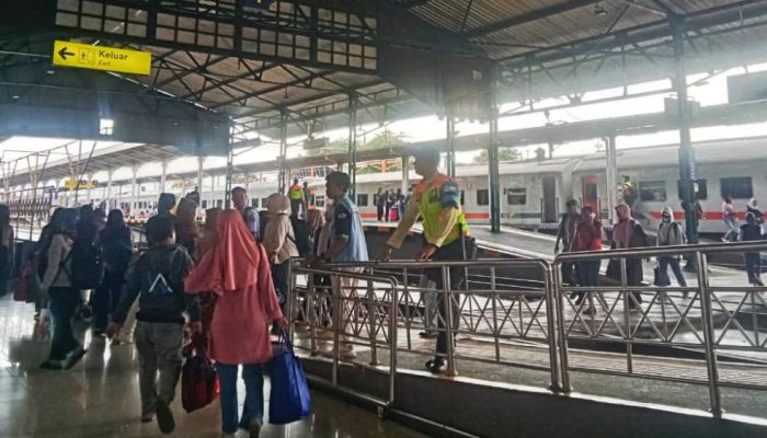 KAI Daop 7 Madiun Hadirkan Diskon Tarif hingga 30 Persen Selama Angkutan Nataru 2025/2026