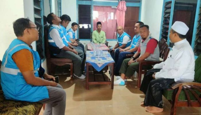 PLN UP3 Madura Salurkan Bantuan Gizi bagi Santri Ponpes Nurul Ulum Pamekasan