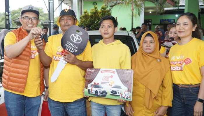 Dapat Hadiah Mobil, Warga Mantup Lamongan Diarak dengan Kearifan Lokal