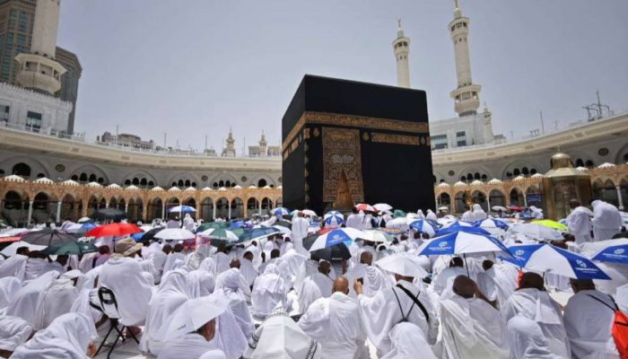 Harga Tiket Naik Drastis, Ratusan Kursi Umrah Ditarik dari Pemesanan