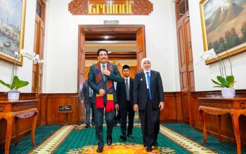 Khofifah Bahas Penguatan Hubungan Jatim-Yaman Bersama Dubes Salem Balfakeeh