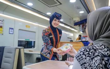 Menu Khas Banyuwangi Resmi Hadir di Empat Rute KA, Penumpang Sambut Positif