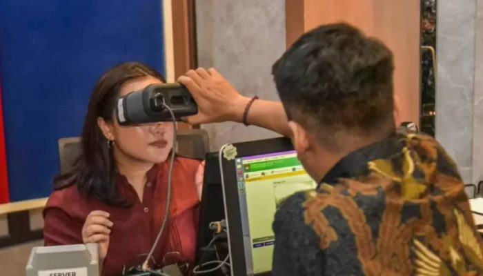Perekaman E-KTP Surabaya Tembus 99,68 Persen, Dorong Percepatan Layanan Digital.