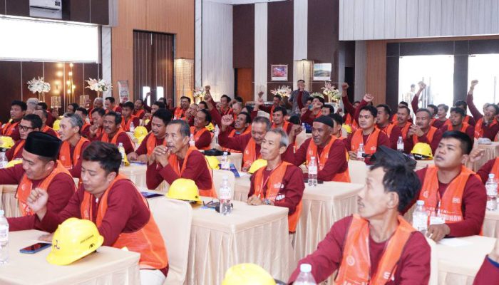Semen Gresik dan BJKW IV Surabaya Latih 103 Tenaga Konstruksi se-Jawa Timur