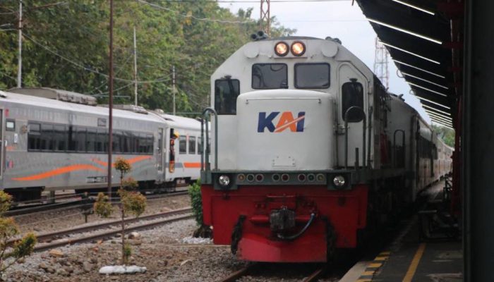 Kelola 12.856 Unit Sarana, KAI Tingkatkan Kapasitas Angkutan Penumpang dan Logistik