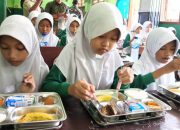 Badan Gizi Nasional Efisiensi Anggaran Rp30 Triliun, Pagu MBG 2027 Disepakati Rp240,20 Triliun