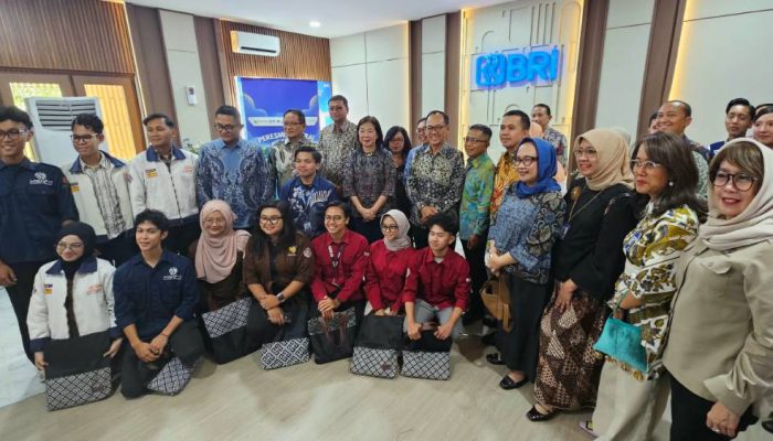 BRI Dorong Mahasiswa UNAIR Lebih Cakap dan Aman Bertransaksi Digital